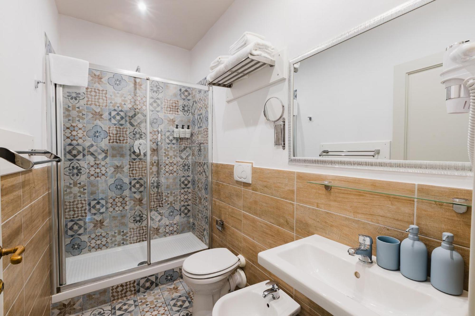 Am Collection Cavour Bed & Breakfast Floransa Dış mekan fotoğraf